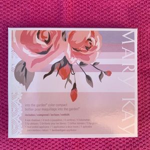 🪴NEW🪴Limited-Edition 🌸Into the Garden Color Compact